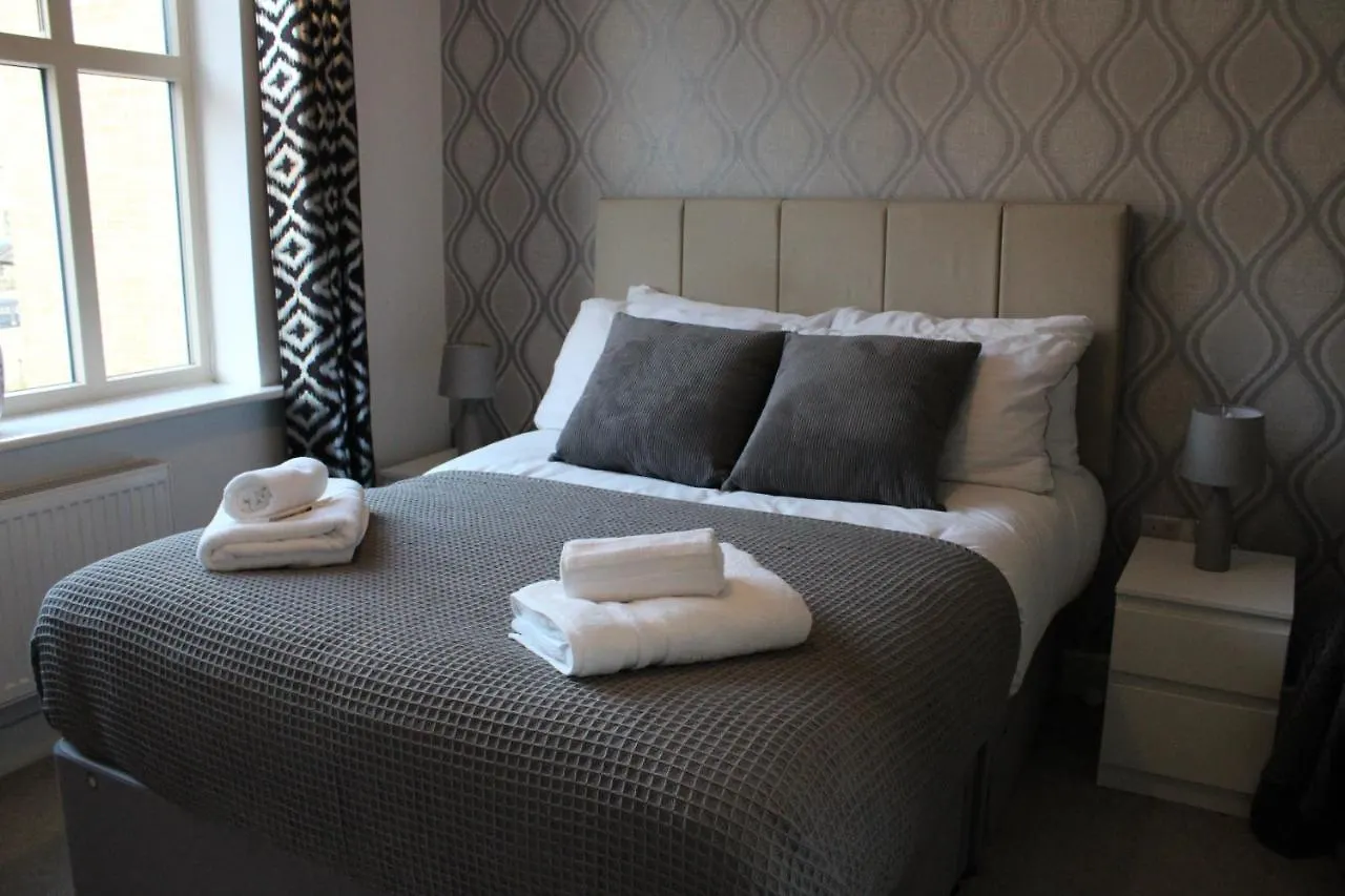 Haven: Spacious Luxury Home Near Xscape Castleford Holiday home